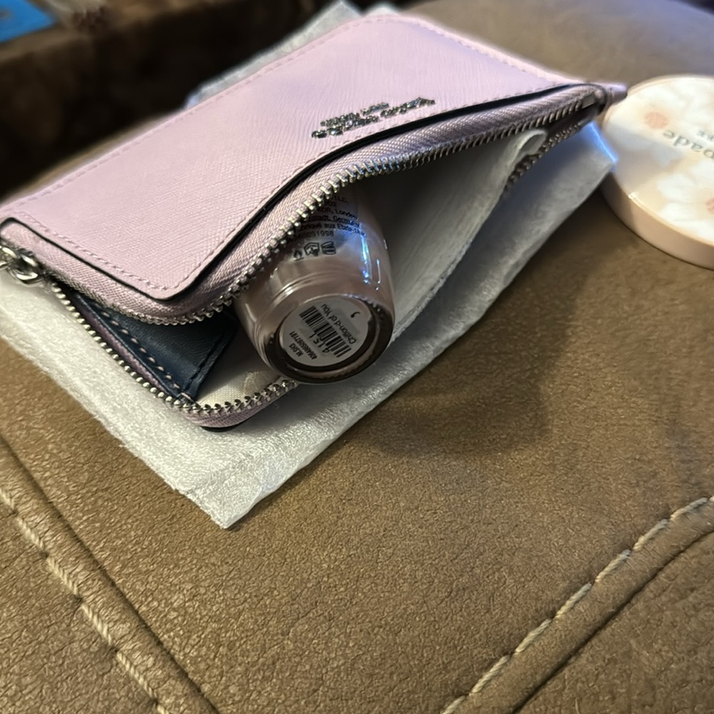 ♠️Kate Spade Madison medium L zip cardholder♠️ - Picture 3 of 4